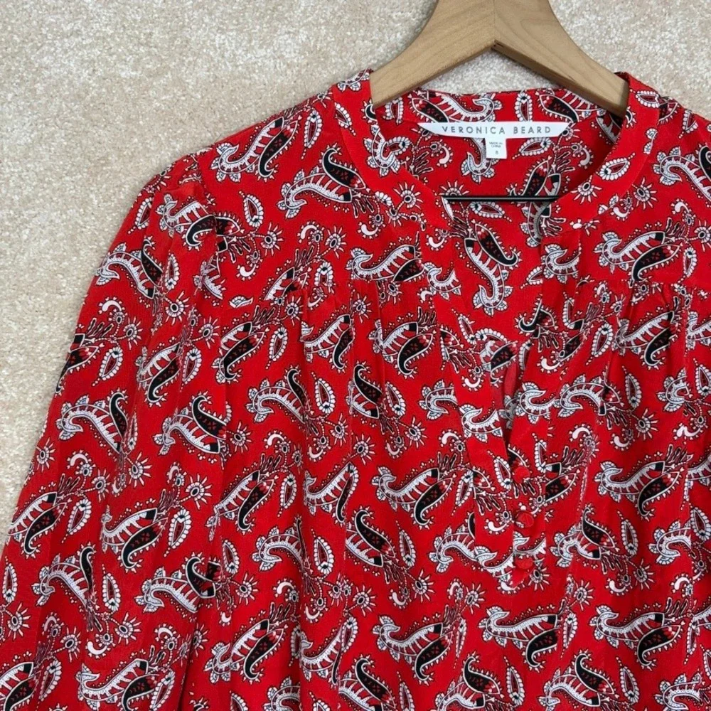 Veronica Beard Silk Blouse‎ Size 8 Red Abbie Paisley Top - Picture 3 of 10